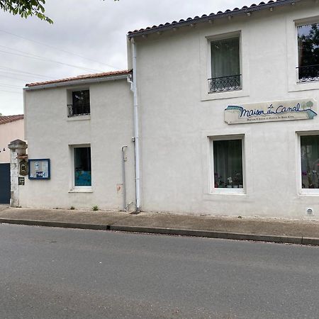 Bed and Breakfast La Maison Du Canal De Rompsay - 5 Min De La Rochelle Périgny Exterior foto
