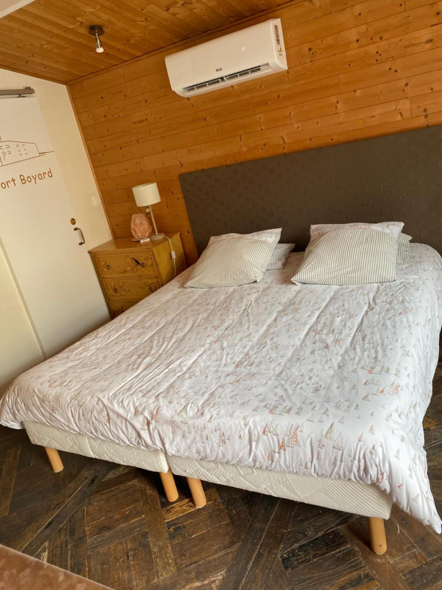 Bed and Breakfast La Maison Du Canal De Rompsay - 5 Min De La Rochelle Périgny Exterior foto